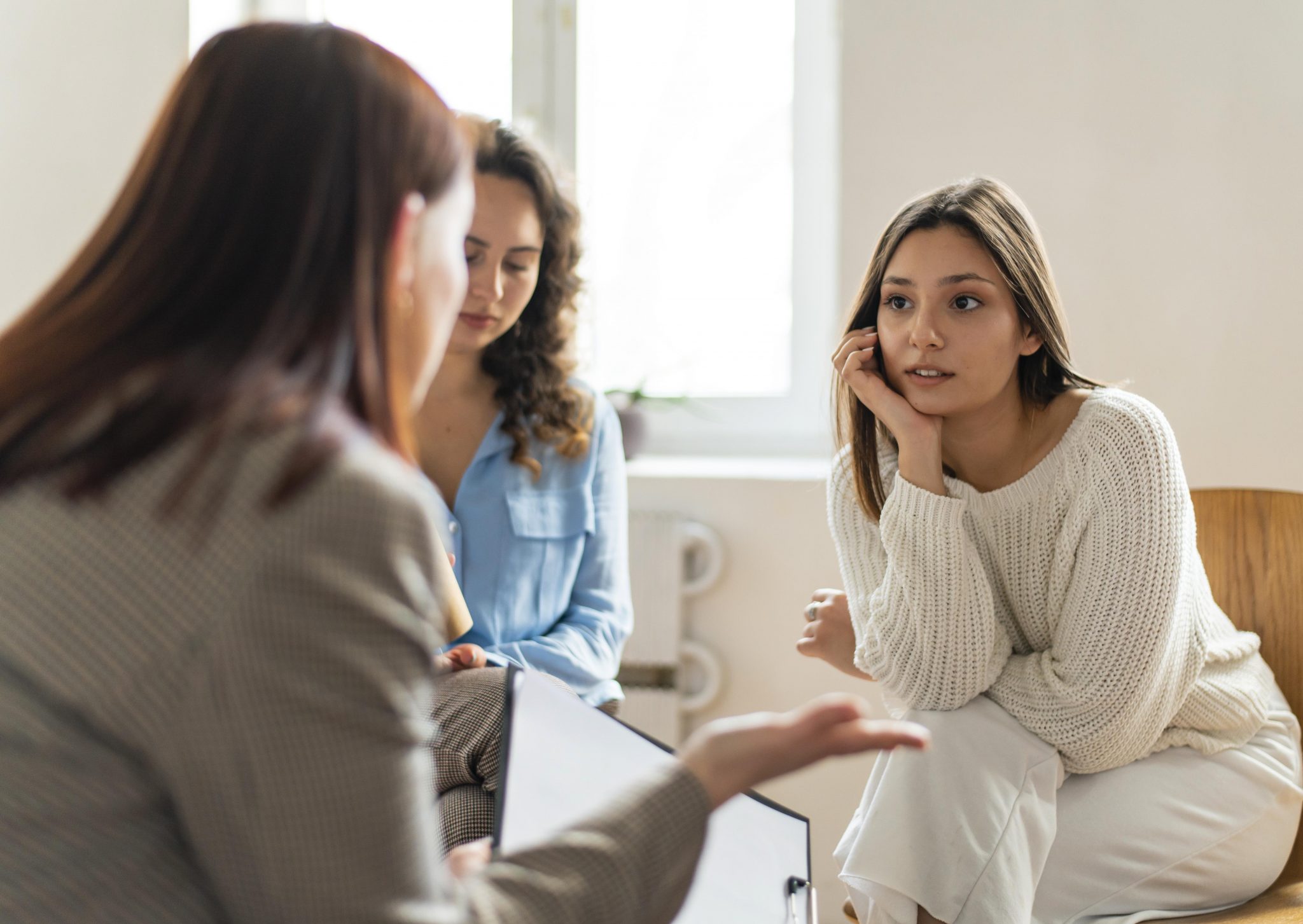 Practical Methods for Improving Critical Thinking and Daily Decision-Making